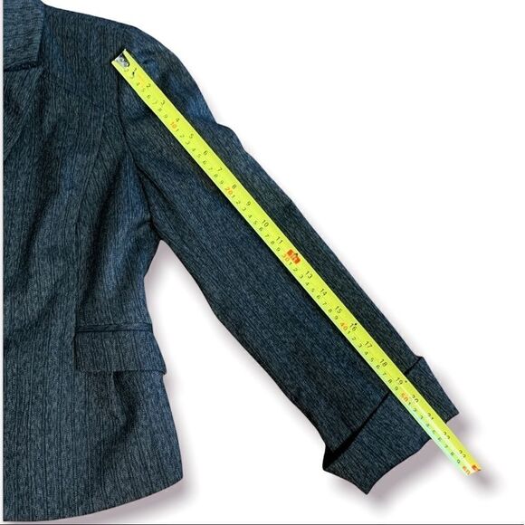 Designer Franco Mirabelli Cropped Blazer - Picture 8 of 9